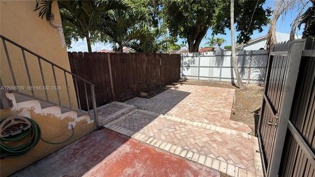 4 of 40 - 15410 Sw 82nd Lane #821, Miami, FL