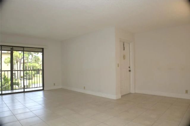 3 of 40 - 815 Sky Pine Way #d2, Greenacres, FL