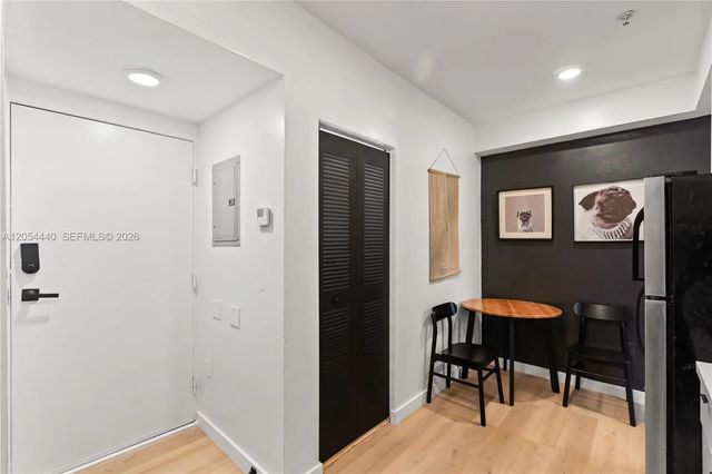 3 of 18 - 810 7th #102, Miami Beach, FL