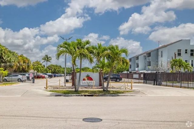 1725 W 60th Street #f202, Hialeah