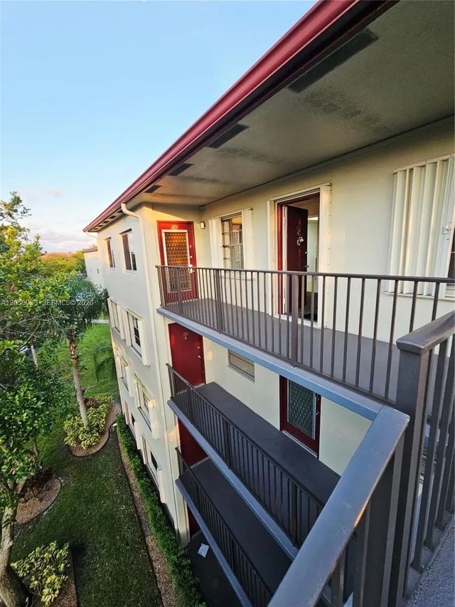 3 of 30 - 13250 Sw 7th Court #402l, Pembroke Pines, FL