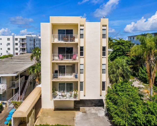5 of 17 - 1245 West Avenue #302, Miami Beach, FL
