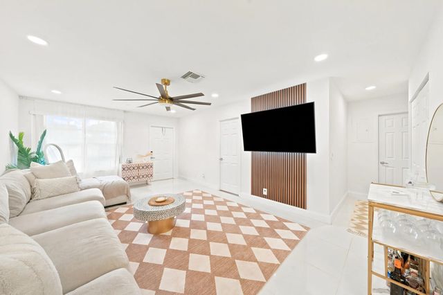 8026 Sw 20th Court, Davie