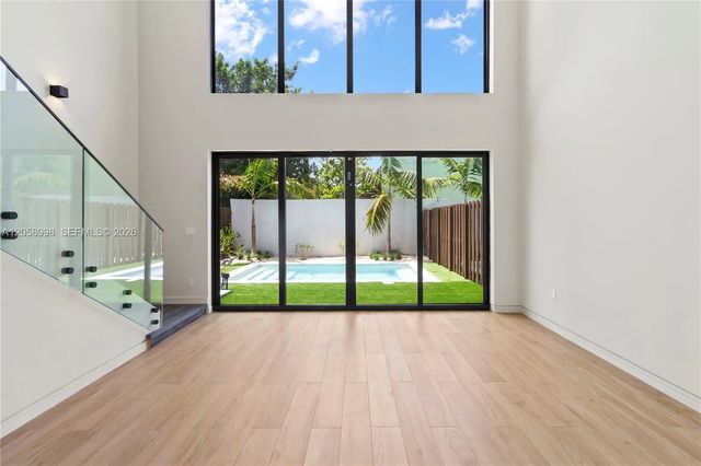 4 of 29 - 420 Ne 62nd Street, Miami, FL