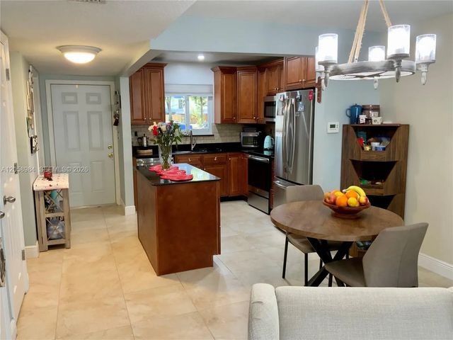 3 of 24 - 3321 Farragut Street #7h, Hollywood, FL