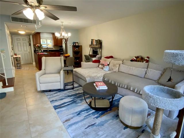 4 of 24 - 3321 Farragut Street #7h, Hollywood, FL