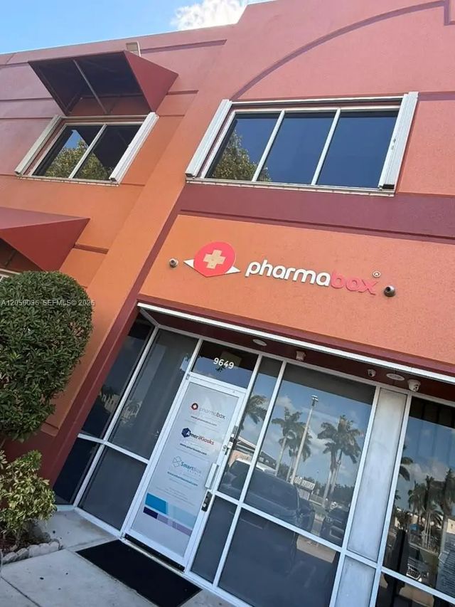 9649 Nw 33rd Street, Doral