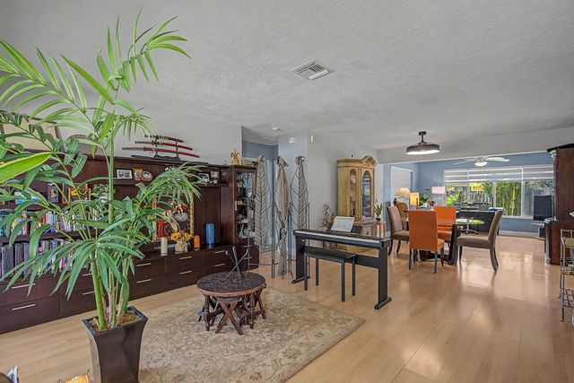 4 of 34 - 2740 Sw 16th Street, Fort Lauderdale, FL