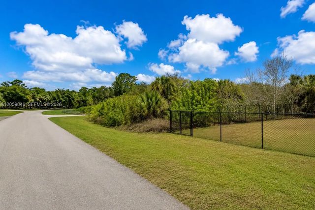 2 of 7 - 101 Holland Drive, LaBelle, FL
