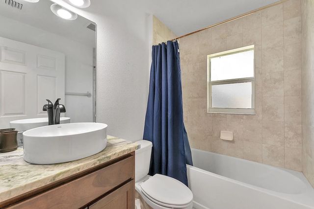 2 of 33 - 9728 Starboard Drive, Fort Pierce, FL
