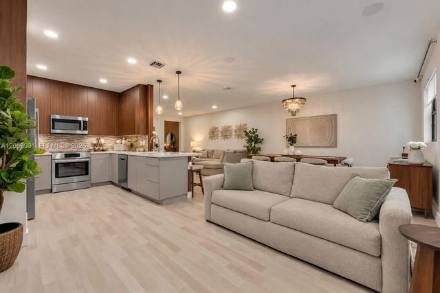 10533 Nw 78th Terrace, Doral