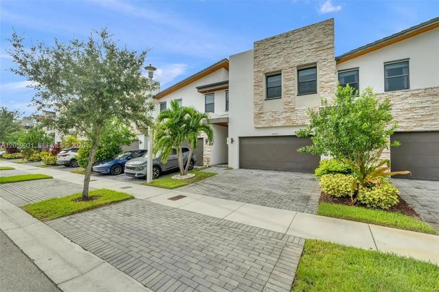 3 of 55 - 10533 Nw 78th Terrace, Doral, FL