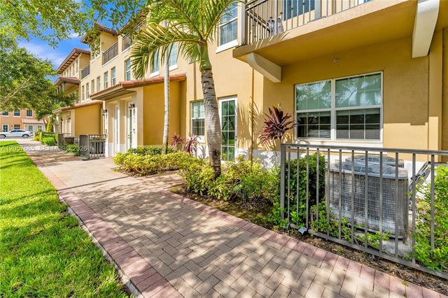 4 of 41 - 950 Sw 147th Avenue #2611, Pembroke Pines, FL