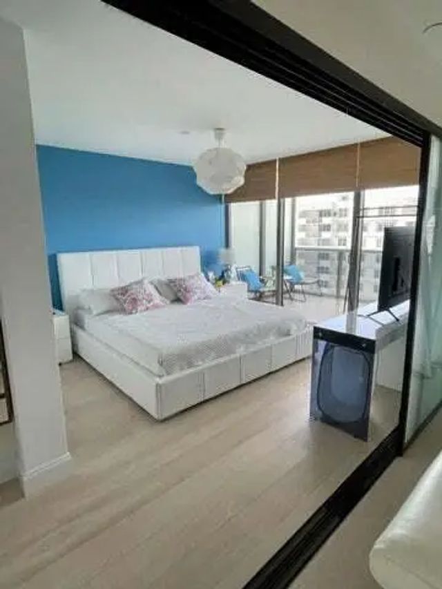 4 of 17 - 5875 Collins Avenue #1606, Miami Beach, FL