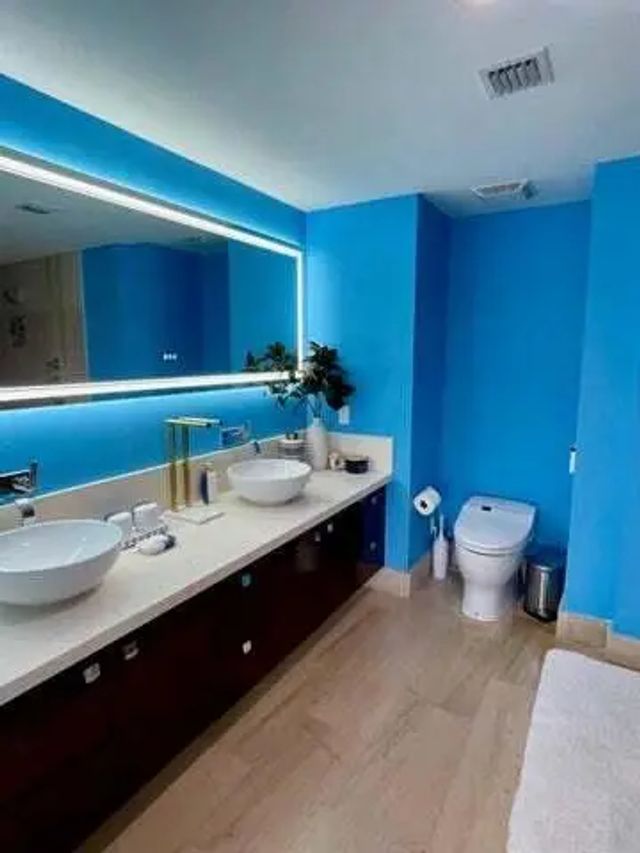 5 of 17 - 5875 Collins Avenue #1606, Miami Beach, FL