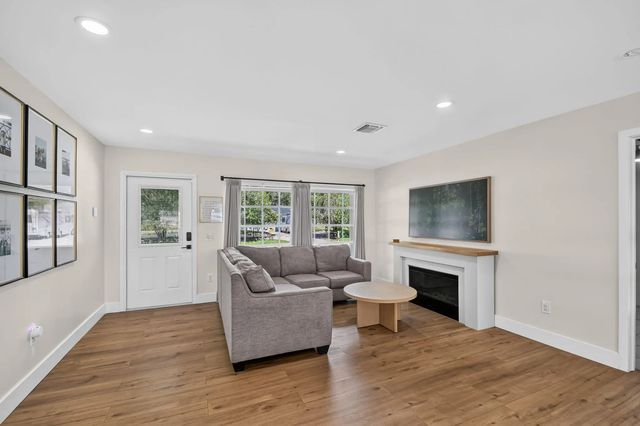 5 of 33 - 432 W Shadyside Circle, West Palm Beach, FL