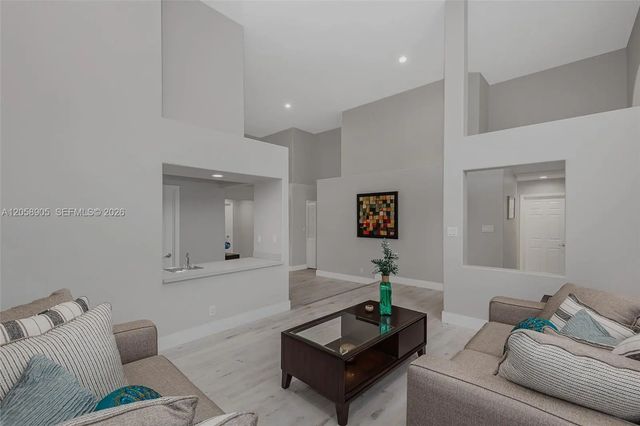 5 of 37 - 945 Nw 202nd Avenue, Pembroke Pines, FL