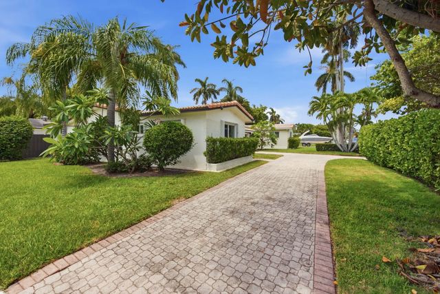 3 of 31 - 2100 N 14th Terrace, Hollywood, FL