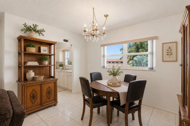 5 of 23 - 5300 Washington Street #301e, Hollywood, FL