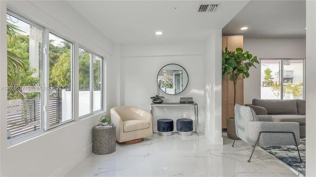 5 of 24 - 3389 Nw 14th Avenue, Miami, FL
