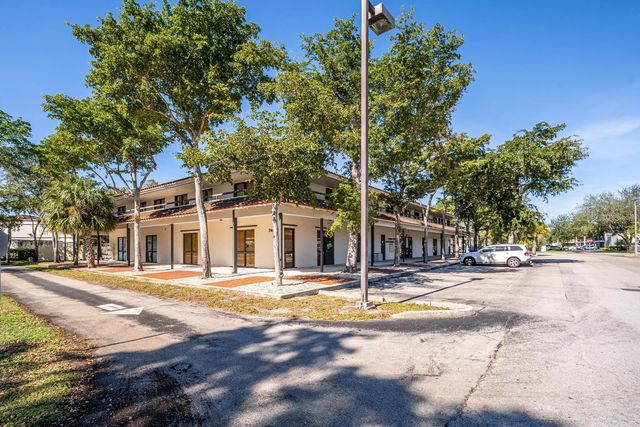 3 of 16 - 7480 Fairway Drive, Hialeah, FL