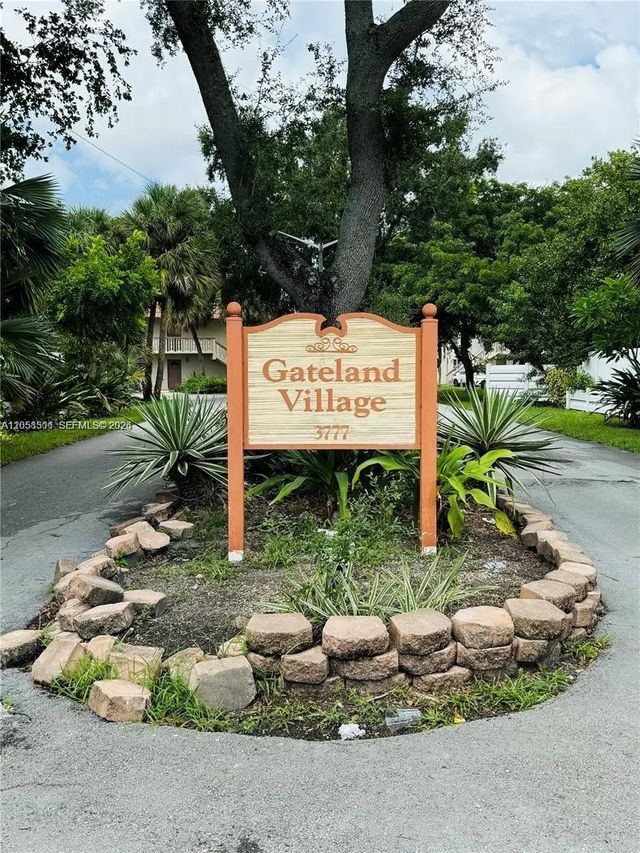 3777 Nw 78th Avenue #8e, Davie
