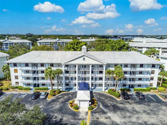 1719 Whitehall Drive #304, Davie