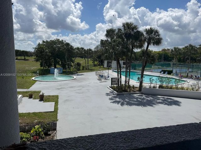 3821 Environ Boulevard #407, Lauderhill