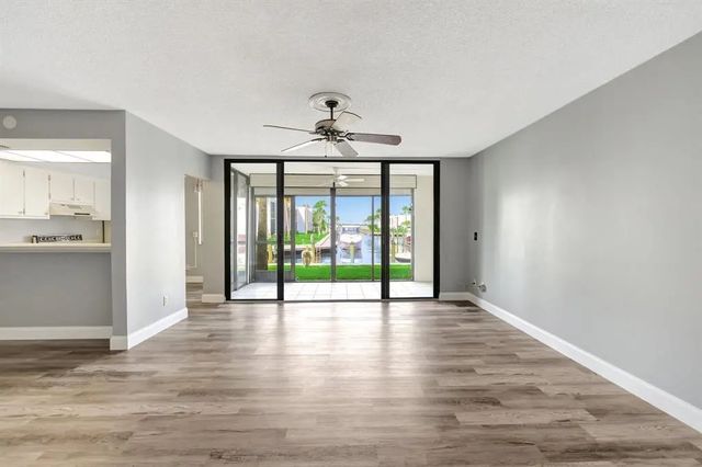 1950 Sw Palm City Road #5-104, Stuart