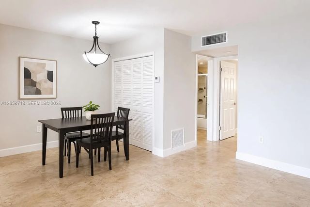 4 of 30 - 12590 Ne 16th Avenue #605, North Miami, FL