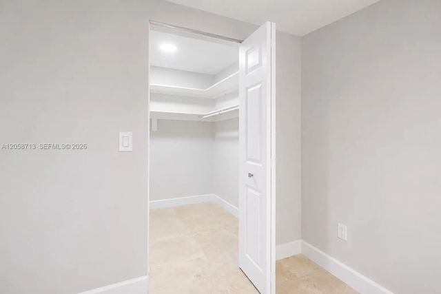 5 of 30 - 12590 Ne 16th Avenue #605, North Miami, FL