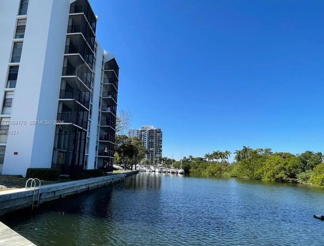 5 of 10 - 3401 N Country Club Drive #117, Aventura, FL