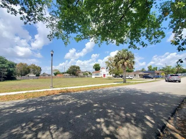 3 of 6 - _ Sw 56th Avenue, Davie, FL