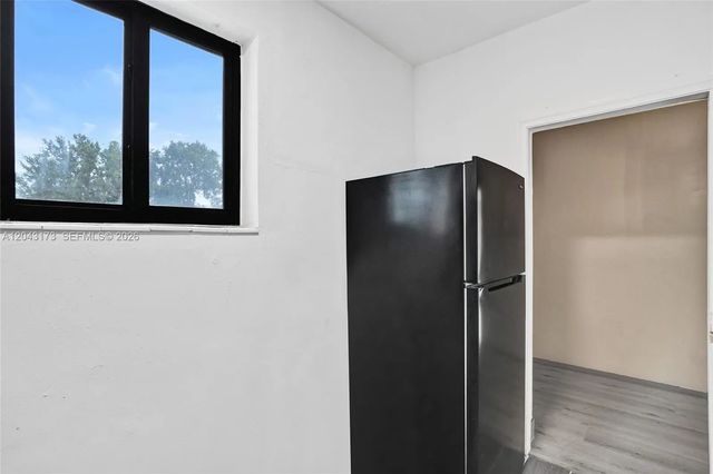 3 of 40 - 1400 Ne 148th Street, Miami, FL