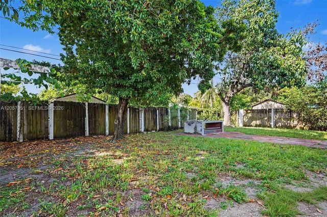 2 of 6 - 281 Ne 169th Street, North Miami Beach, FL