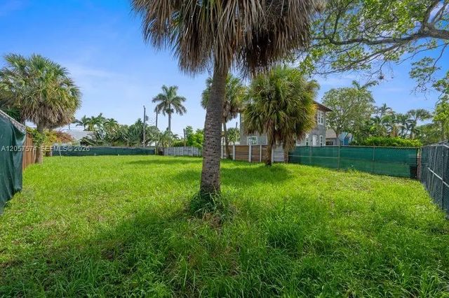 4 of 17 - 531 31st Street, West Palm Beach, FL