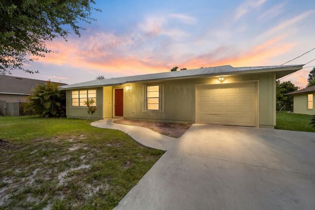 636 Sw Eyerly Avenue, Port St. Lucie