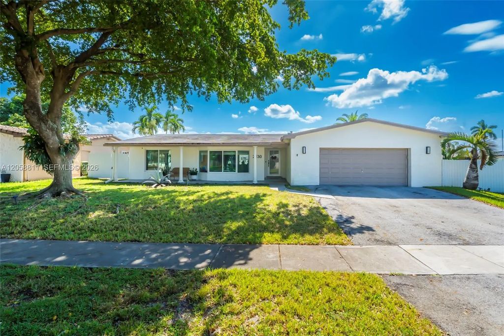 2130 Nw 106th Avenue, Pembroke Pines
