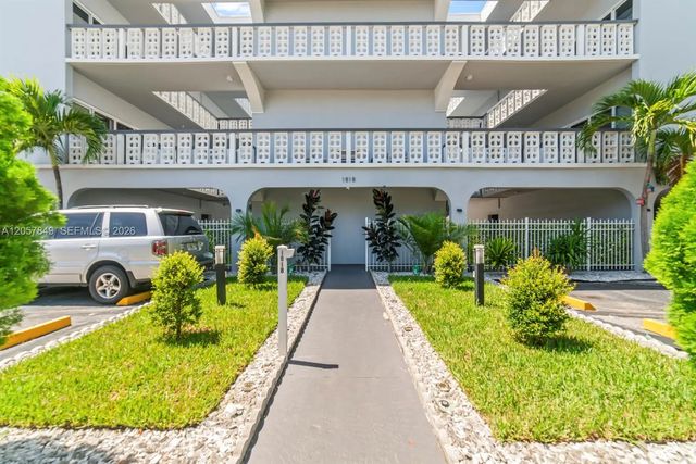 2 of 30 - 1818 Rodman Street #4a, Hollywood, FL
