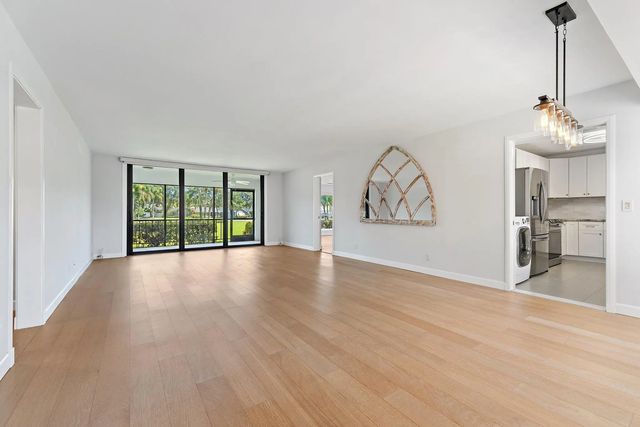 2 of 44 - 1 Se Turtle Creek Drive #a, Jupiter, FL