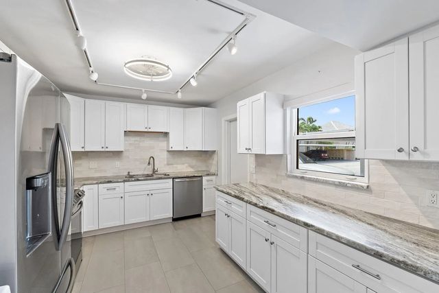 3 of 44 - 1 Se Turtle Creek Drive #a, Jupiter, FL
