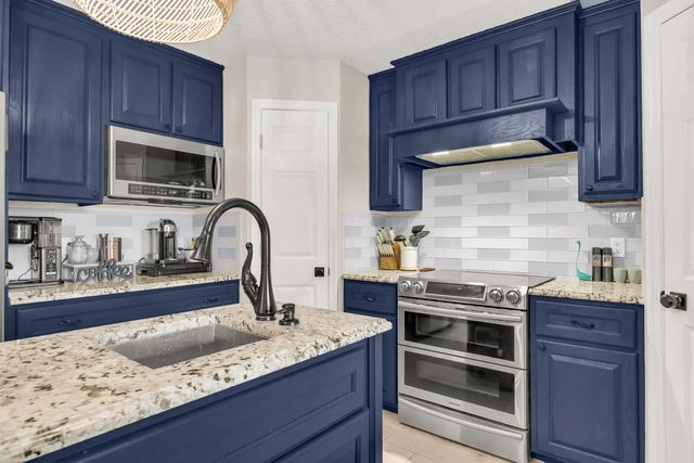 3 of 36 - 2566 12th Square Sw, Vero Beach, FL