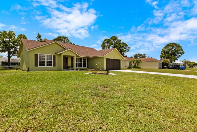 574 Sw Fairview Avenue, 