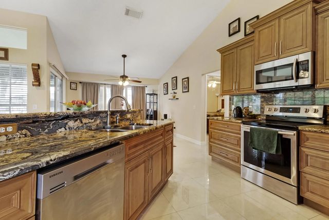4 of 46 - 574 Sw Fairview Avenue, , FL