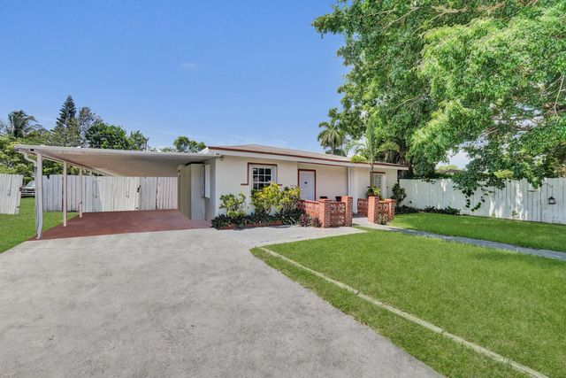 3 of 15 - 2442 Funston Street, Hollywood, FL