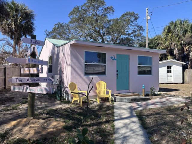 4 of 23 - 2472 Ne Pine Avenue, Jensen Beach, FL