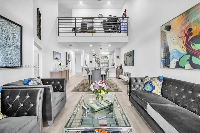 4983 W Madison Lakes Circle W, Davie