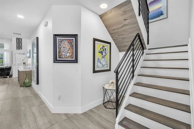 2 of 39 - 4983 W Madison Lakes Circle W, Davie, FL