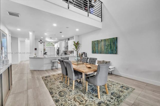 3 of 39 - 4983 W Madison Lakes Circle W, Davie, FL