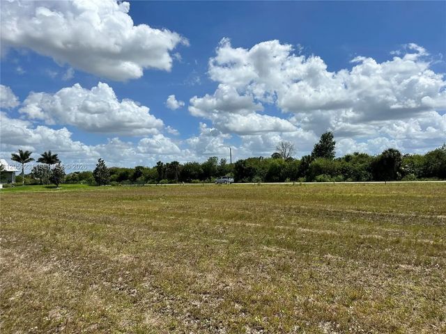 4 of 8 - 515 Shady Hollow Boulevard W, Naples, FL
